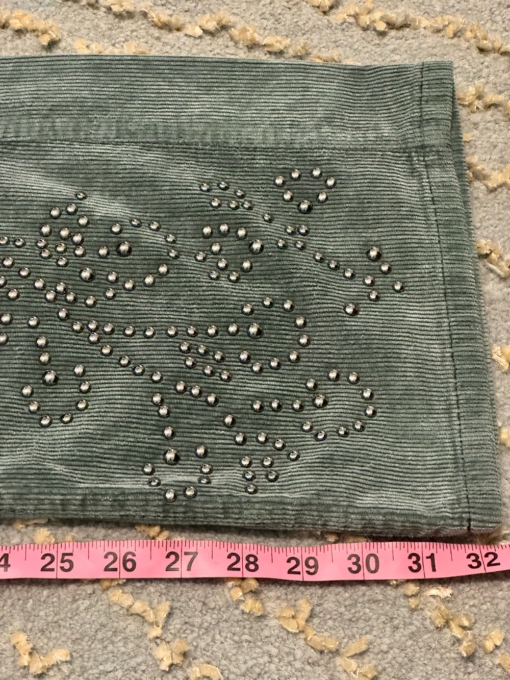 RARE ✨Anthro x Pilcro Essential Flare Mid-Rise Studded Corduroy Jeans ✨ NWOT 28 - Picture 15 of 15
